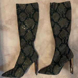 Aldo shimmering shining Boots! 🔥